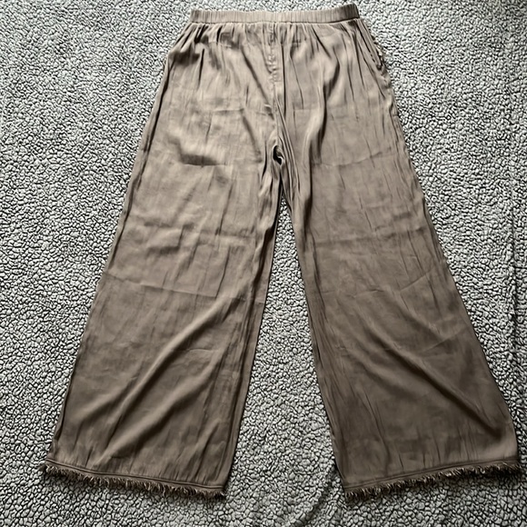 Grade&Gather trousers size small, like new, green - Picture 5 of 8